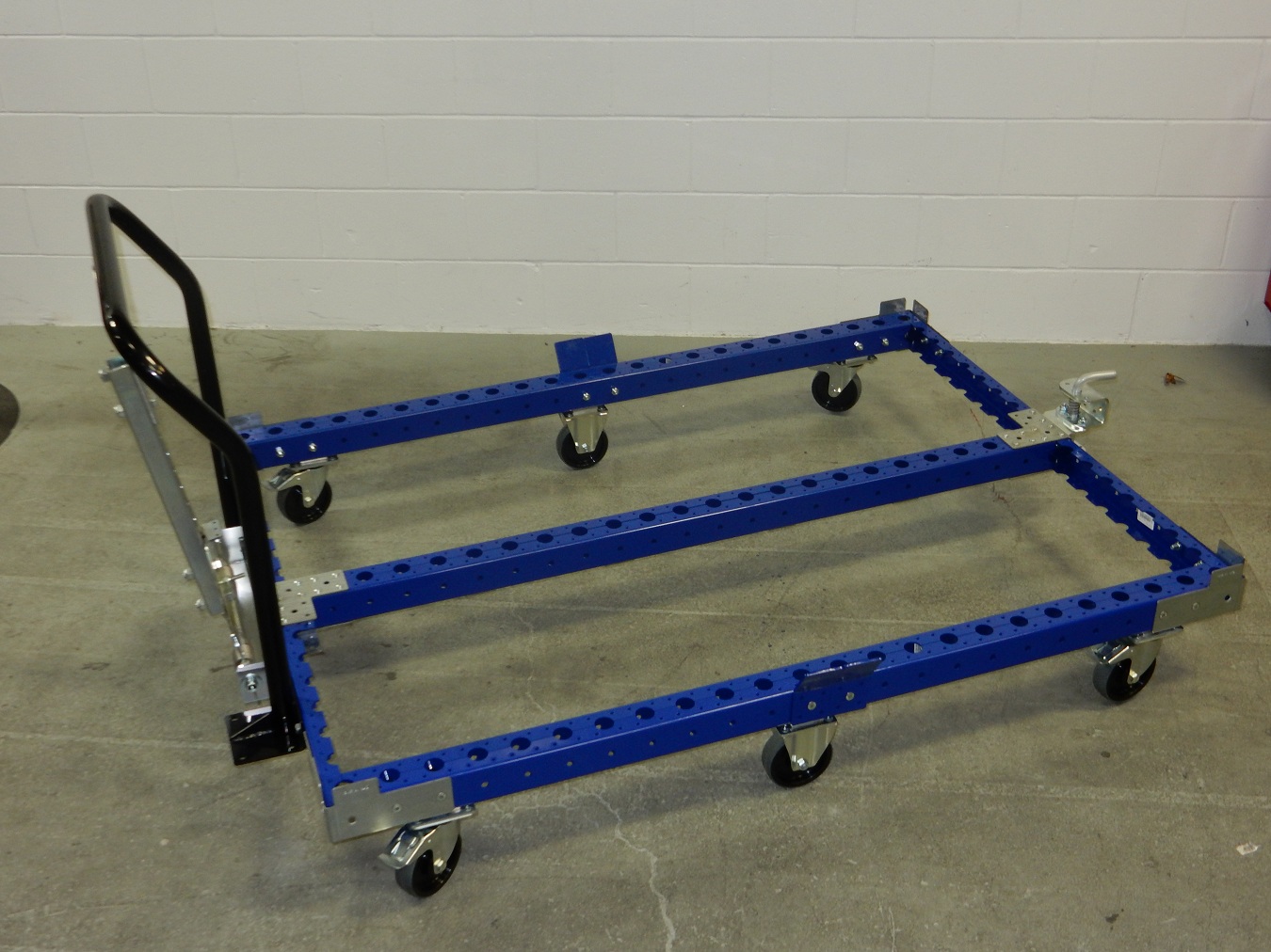 Tugger Cart – 50 x 50 inches