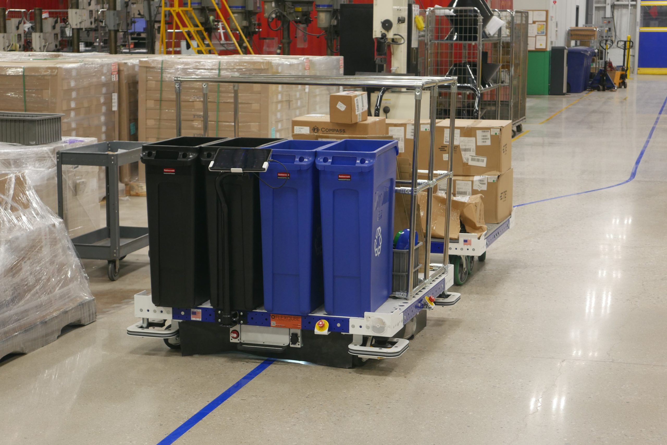 FlexQube eQart - AGV in use at Signify