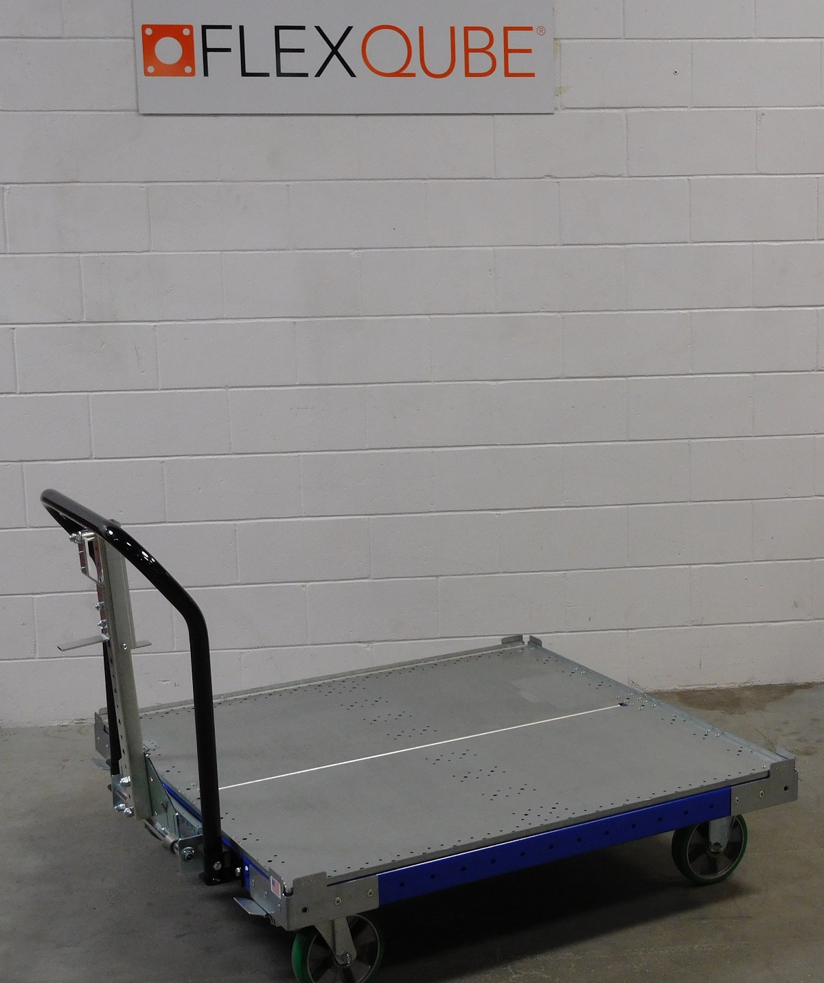 Flat Deck Tugger Cart – 50 x 50 inches