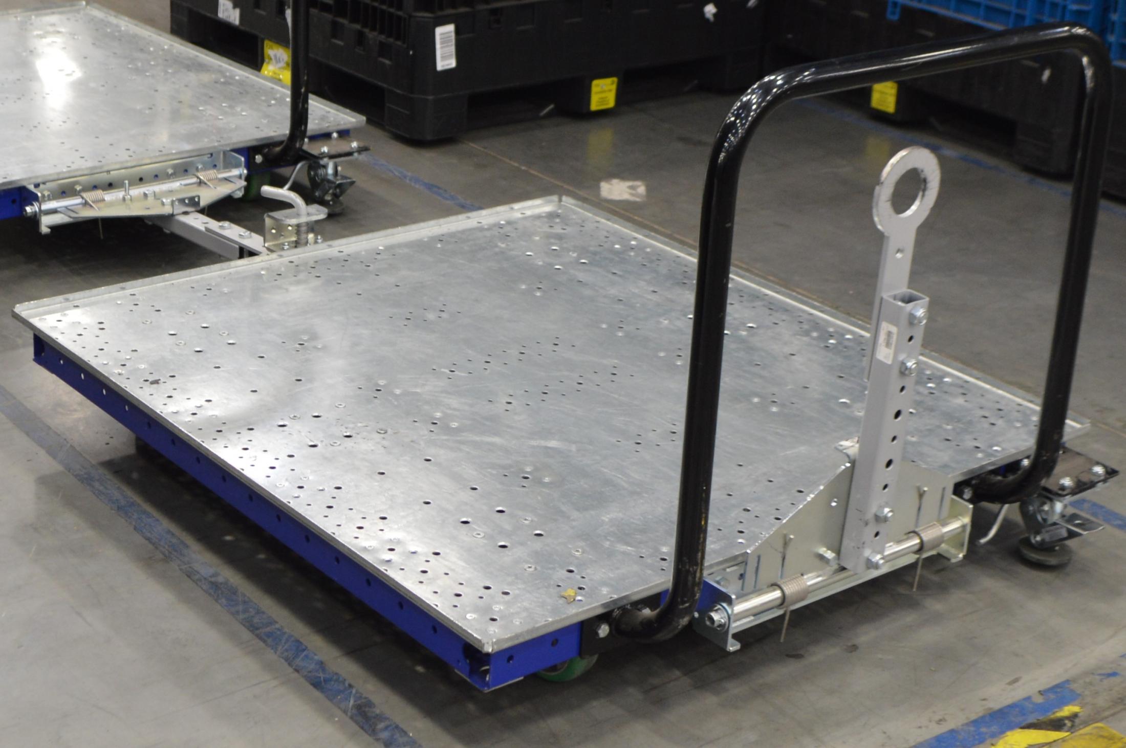 Carrito de pallet con conductor bajo por FlexQube