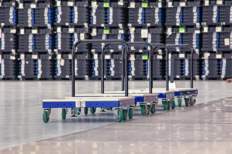 FlexQube Material Handling tugger carts
